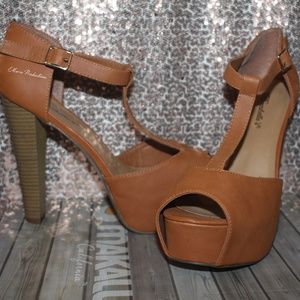 Breckelles Peep Toe Chunky Heel - Size 10